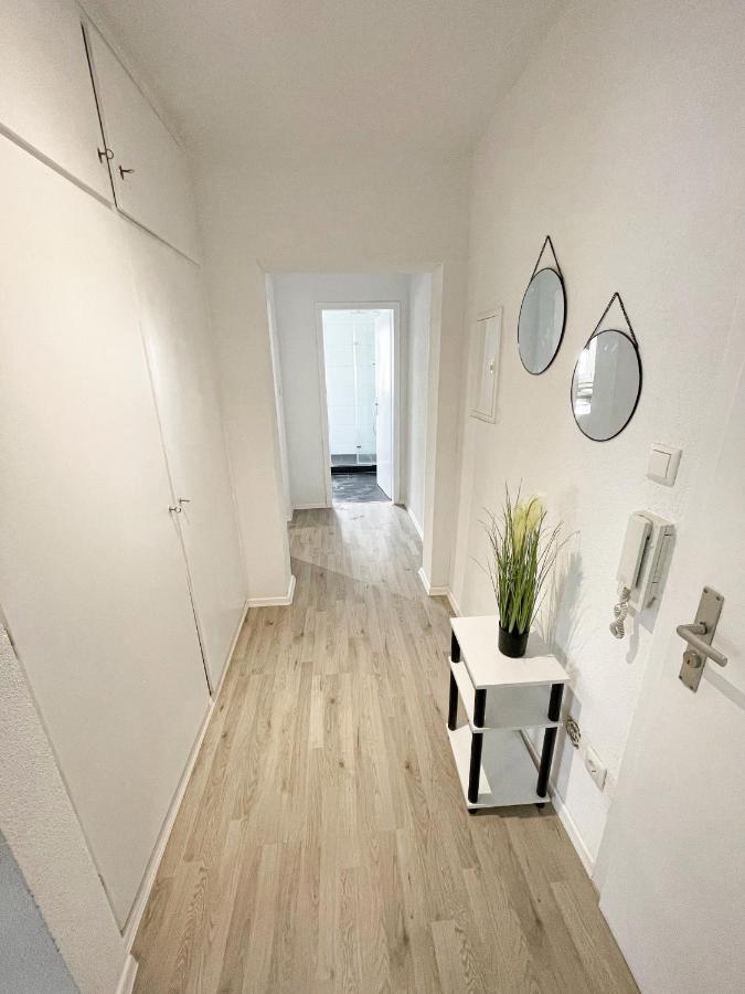 Perfekte 1,5 Wohnung Zentral In Leonberg Gegenueber Einkaufzentrum エクステリア 写真