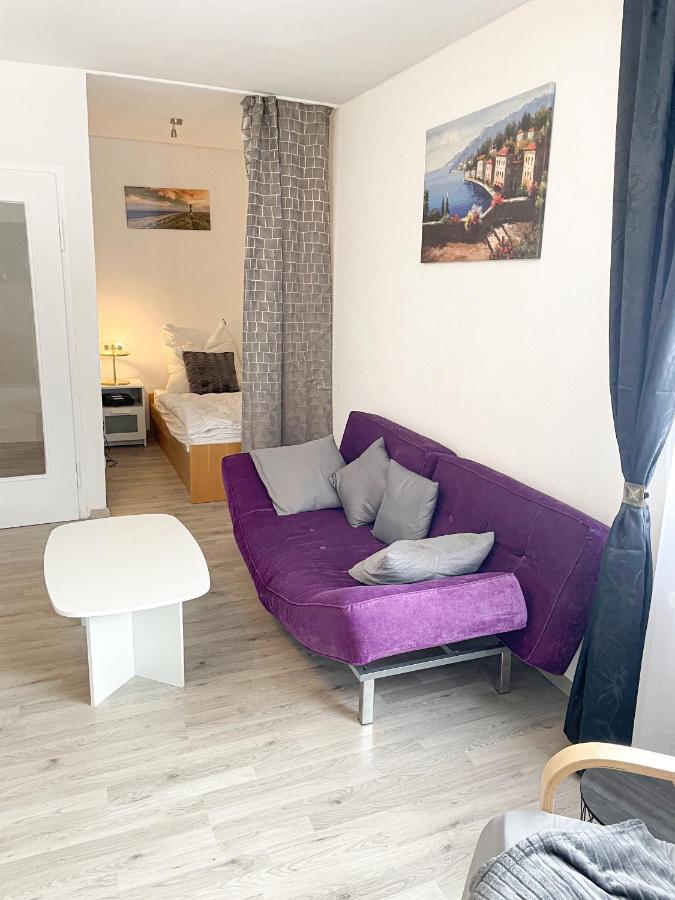 Perfekte 1,5 Wohnung Zentral In Leonberg Gegenueber Einkaufzentrum エクステリア 写真